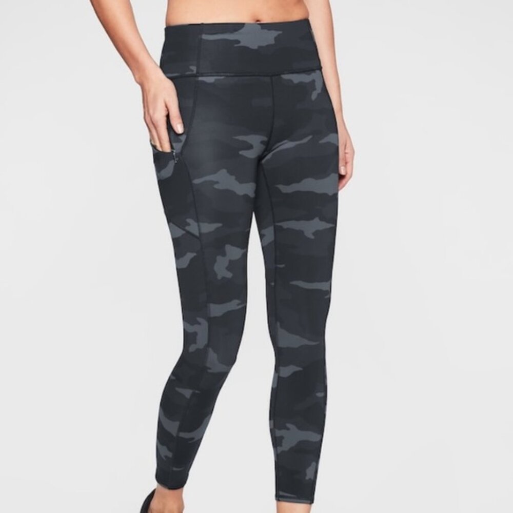 athleta camo contender 7/8 tight 🤍 m
